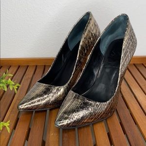 DMSX Donald J Pliner TNEAL Pewter Pumps Heels 8.5